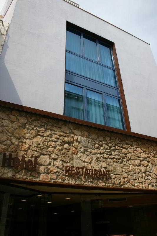 ל'אסטרטיט Hotel Marisqueria Cal Tet מראה חיצוני תמונה